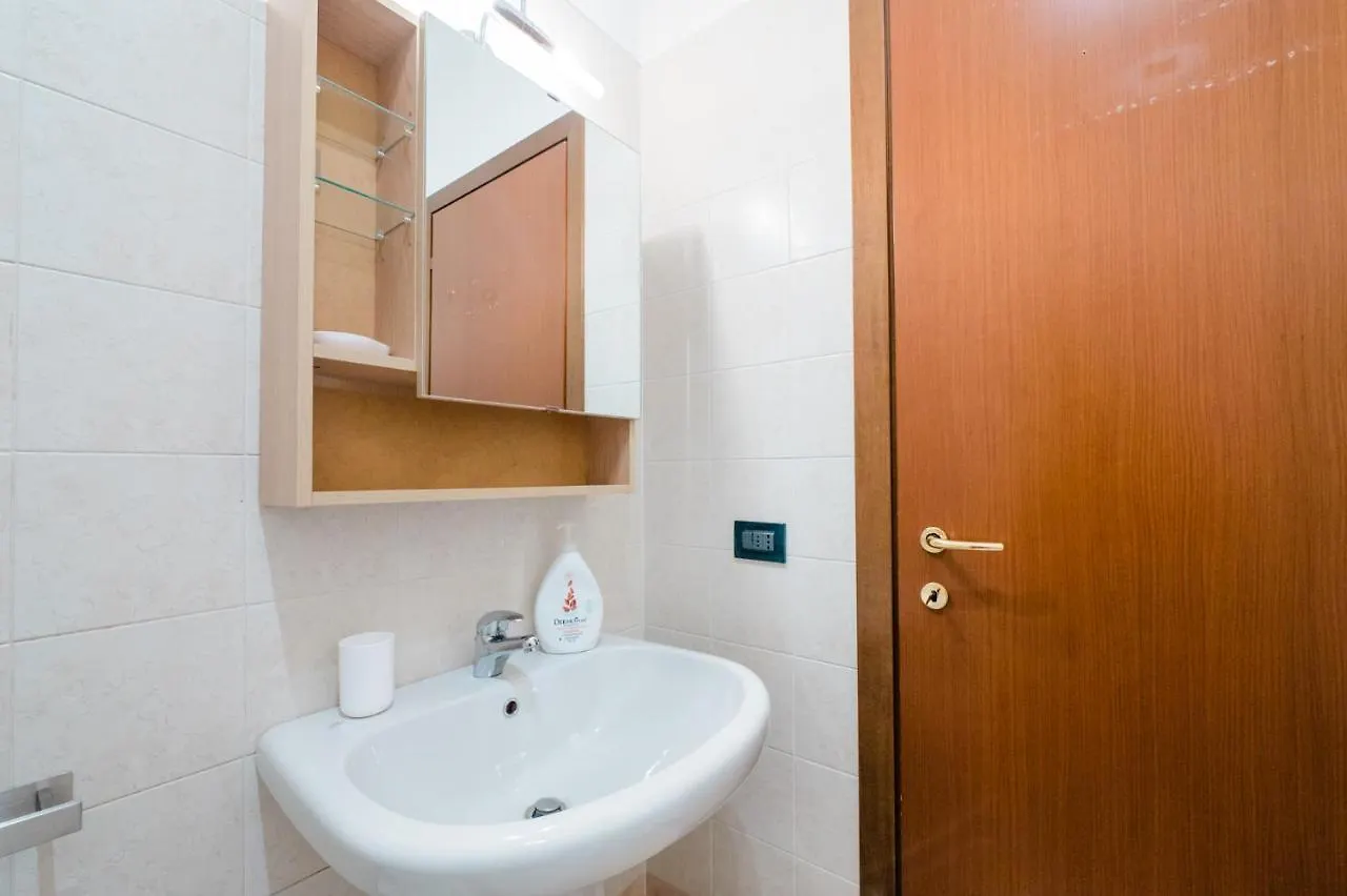 P&P Atmosfera Apartment Бергамо 0*,  Италия